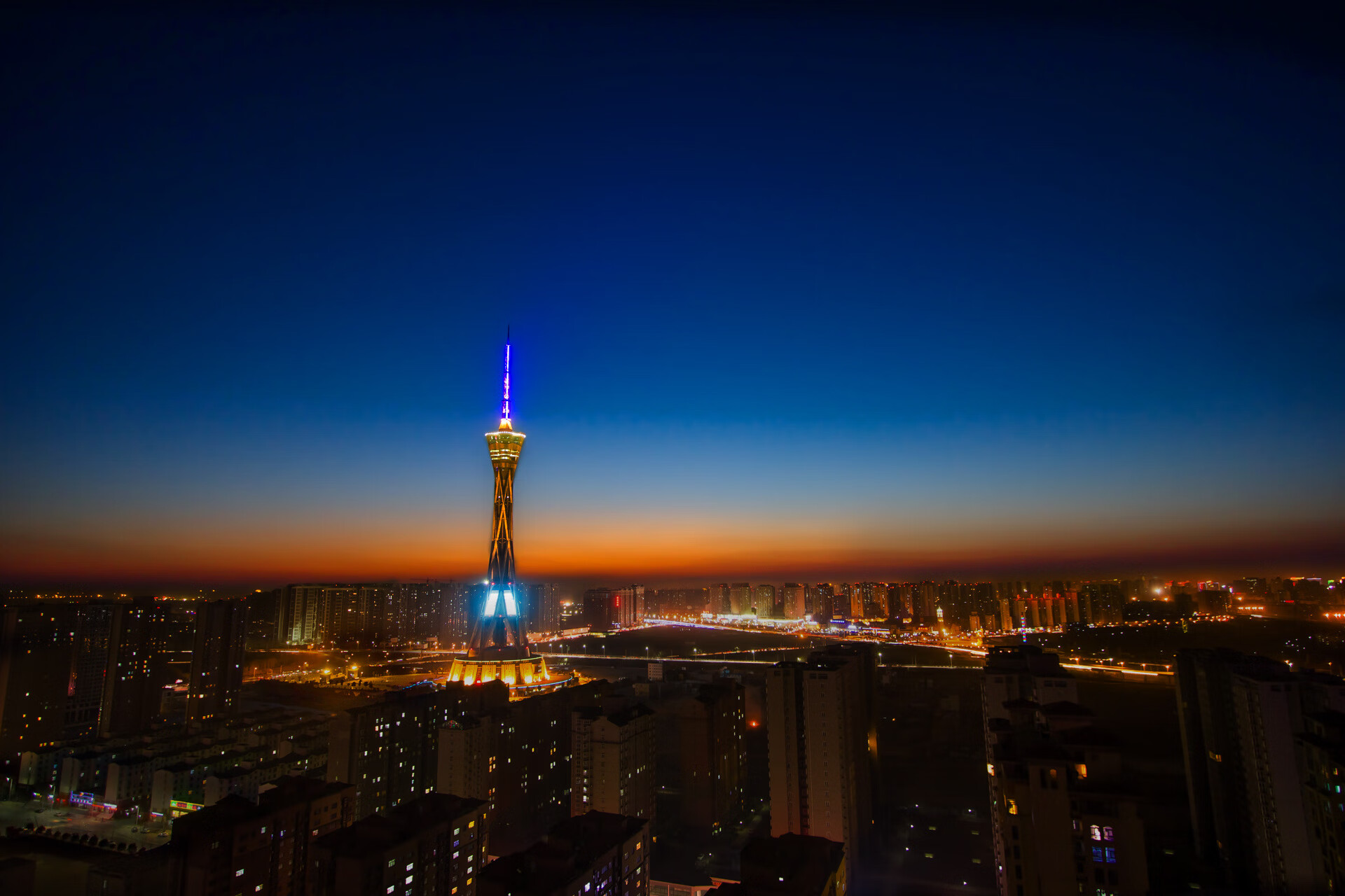 乐鱼app-五大联赛门将传控参与度逐年上升是否有效，门将接回传违例