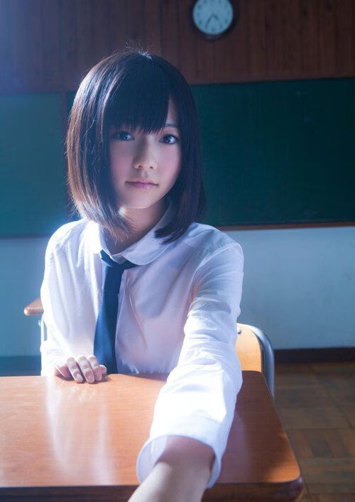 leyu乐鱼体育综合-自由泳转身蹬壁动作对比分析，自由泳转身慢动作示范